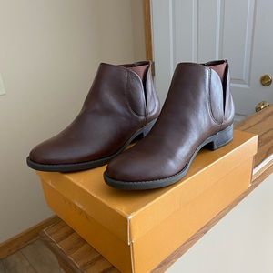Womens Unisa Brown Booties